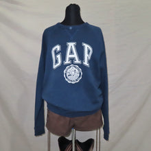 Load image into Gallery viewer, Gap graphic blue sweater (M)

