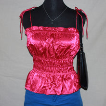 Load image into Gallery viewer, Ruched pink tank top (S)
