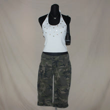 Load image into Gallery viewer, O'neill low waisted camo capri (W28)
