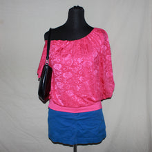 Load image into Gallery viewer, Pink laced bubble hem top (S)

