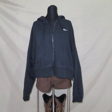 Load image into Gallery viewer, Nike black cropped zipped up hoodie (M)
