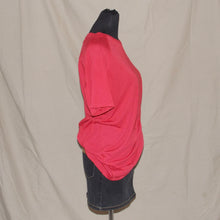 Load image into Gallery viewer, Gymshark red tee (M)
