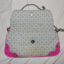 Load image into Gallery viewer, Vintage Guess pink monogram long chained strap bag
