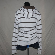 Load image into Gallery viewer, Carhartt stripped brown hoodie (S)
