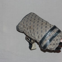 Load image into Gallery viewer, Vintage monogram Guess Shoulder bag
