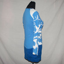 Load image into Gallery viewer, Asymmetrical patterned blue top (S)
