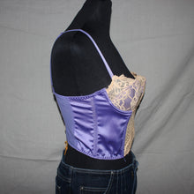 Load image into Gallery viewer, Purple laced cropped corset (S)
