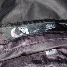 Load image into Gallery viewer, Forever Twist mini shorts (W31)
