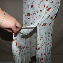 Load image into Gallery viewer, White floral v-cut slit midi dress (S)
