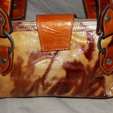 Load image into Gallery viewer, Vintage Alla two toned shoulder bag
