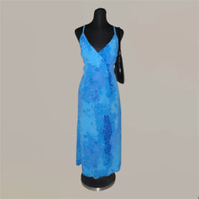 Load image into Gallery viewer, Blue floral v-cut midi dress (S)
