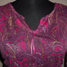 Load image into Gallery viewer, Graphic Patterned magenta mesh top (S)
