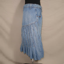 Load image into Gallery viewer, Desigual ruffled denim long skirt (W36)
