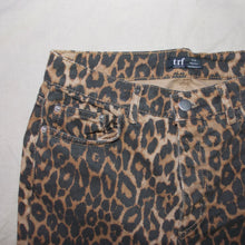 Load image into Gallery viewer, trf Zara leopard print denim pants (W28)
