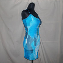 Load image into Gallery viewer, Princess Polly floral blue dress ((S)

