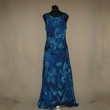 Load image into Gallery viewer, Vintage blue sequined dress (M)
