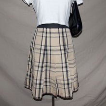 Load image into Gallery viewer, R&#39;s Gingham Beige Midi Skirt (M)
